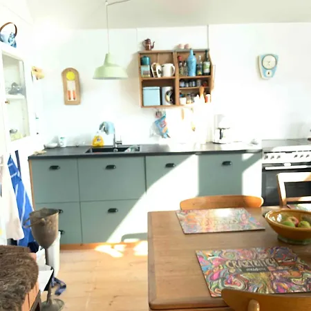 Semesterbostad Cozy Near Hasmark