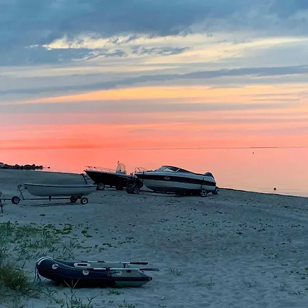 Semesterbostad Cozy Near Hasmark *